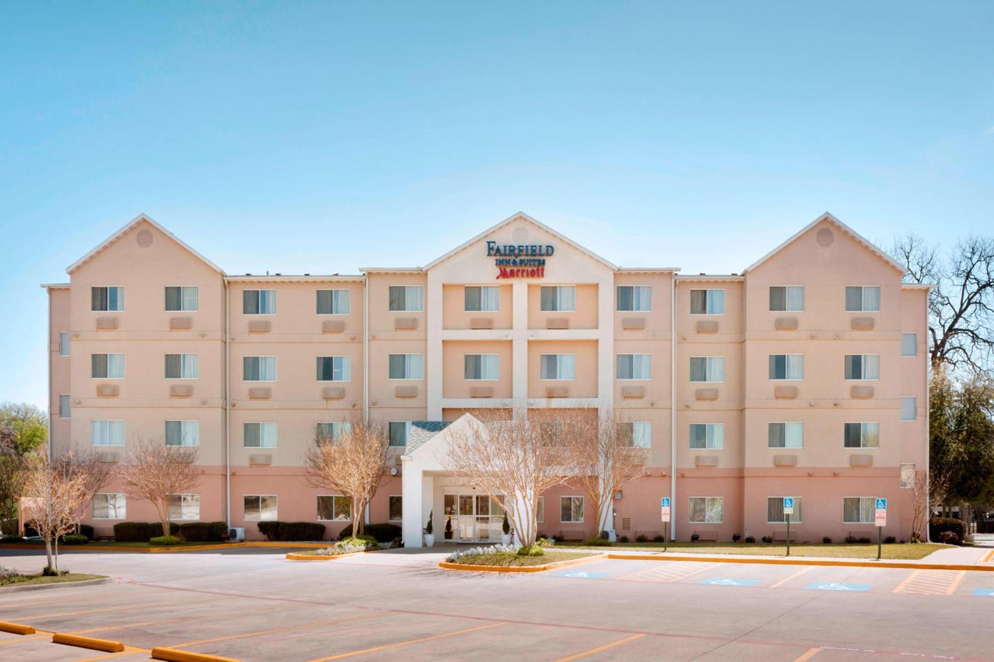 Fairfield Inn & Suites Fort Worth University Drive Exterior foto